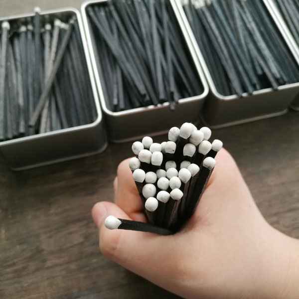 White Head Matches Colorful Tips/Heads Matches